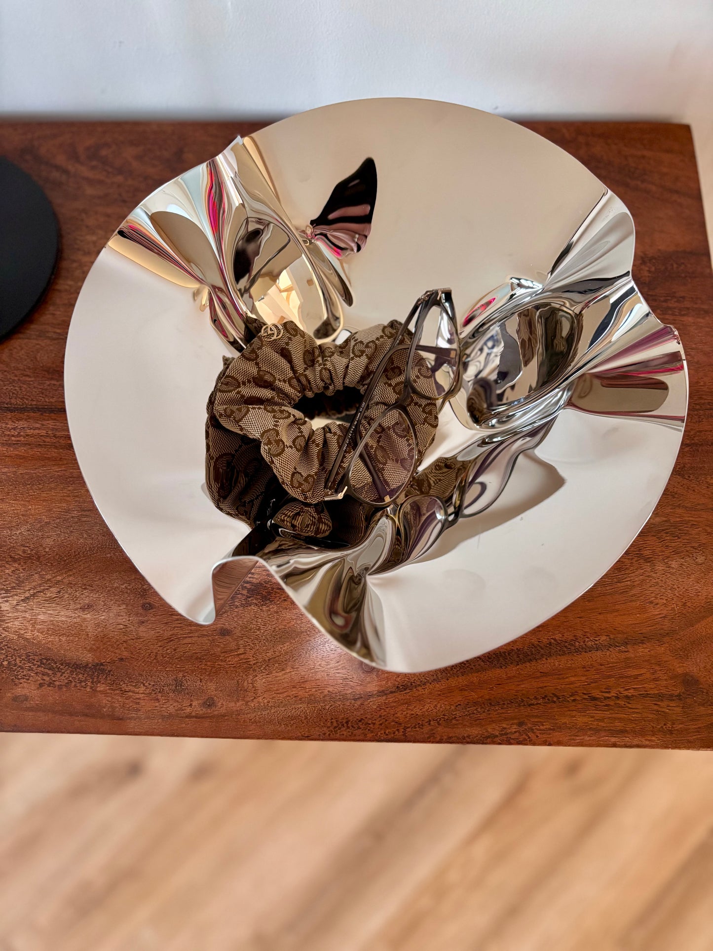 Schale "Meereswellen", handgeformt, Edelstahl